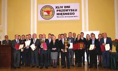 52 Jeden produkt: 33. Polskie Mięso i Wędliny ŁUKOSZ Sp. z o.o. w Chybiu Zakład Produkcyjny w Czerwionce- -Leszczynach za kiełbasę szlachecką z indyka. 34.