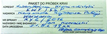 Umieszczenie próbek z krwią oraz protokołu w pakiecie Wskazanie na opis próbki A i banderoli na próbkę A Wskazanie na opis próbki B i banderoli na próbkę B Niedopuszczalne jest zamknięcie w pakiecie