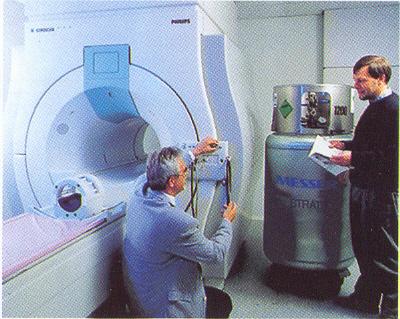 Diagnostyka Zjawisko rezonansu magnetycznego polega na wykrywaniu protonów w badanym narządzie.