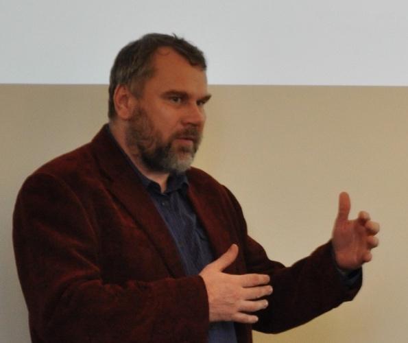 Filozofia publiczna: zaproponowałem autorskie podejście badawcze, które nazwałem deliberatywną filozofią publiczną (Juchacz 2015) 2.