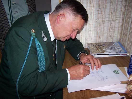 by³o wyjechaæ narciarskim wyci¹giem krzese³kowym, RINO zosta³ skutecznie œci¹gniêty ze œcie ki, przez stoj¹cego na niej, kozioro ca alpejskiego. Pozosta³e konkurencje nie sprawi³y mu k³opotów.
