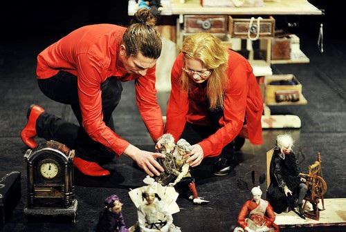 Bilety: 20 zł Rezerwacja: tel. 58 351 15 12 kom. 600 306 634; 600 306 632 teatr@teatrgdyniaglowna.pl sprzedaż online: http://teatrgdyniaglowna.interticket.