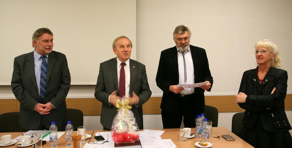 lekkiej poprawie. Do kasy wpłynęła kwota 63 tys. złotych. Wystąpienie mówca zakończył apelem do oddziałów, aby odpisy ze składek za 2016 roku wpłacić jeszcze przed końcem tego roku.