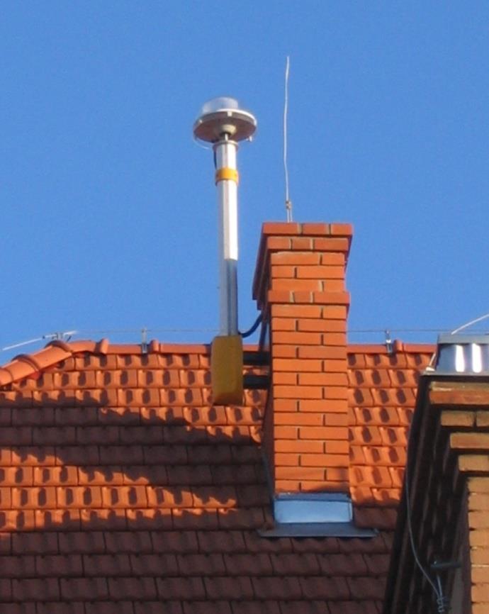 podłączona bezpośrednio do instalacji odgromowej budynku Instalacja