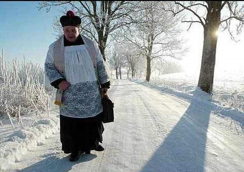 Osoba zgłaszająca musi być członkiem najbliższej rodziny.