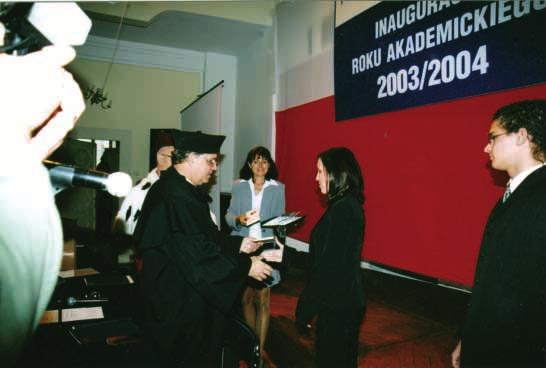 662 studentów.