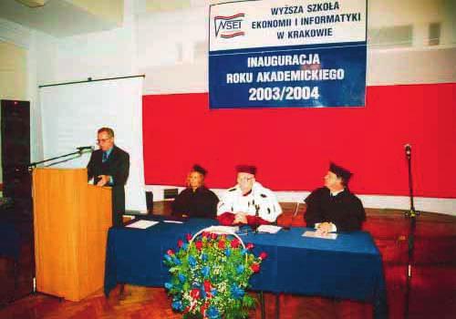 Krakowa, mgr Tadeusz Trzmiel, w okolicznościowym wystąpieniu złożył życzenia