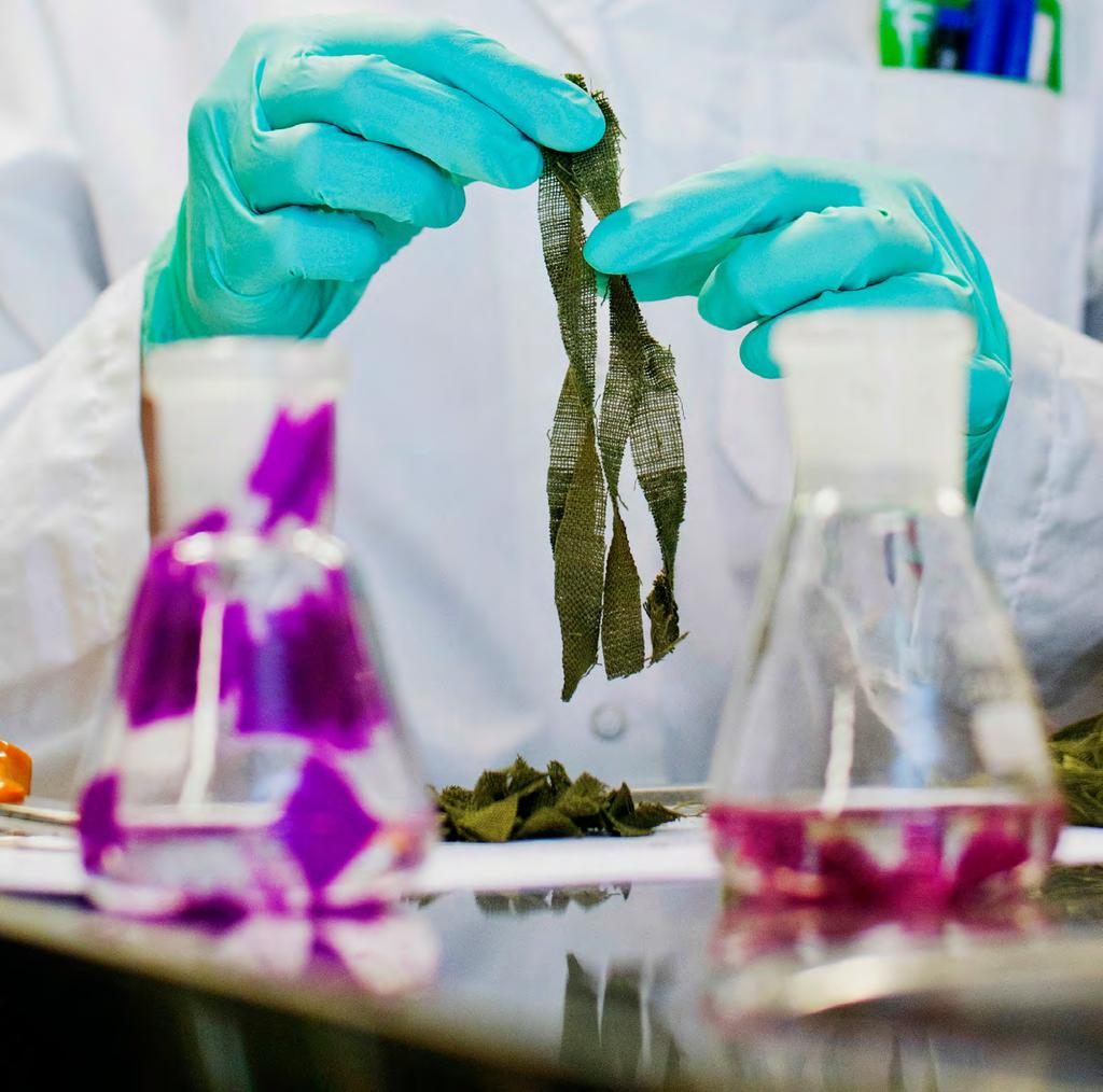 Sekcja 3 karty charakterystyki Sekcja 3 karty charakterystyki: Skład/ informacja o składnikach KLUCZOWE KWESTIE Wsekcji 3 znajdują się informacje o składzie produktu chemicznego.