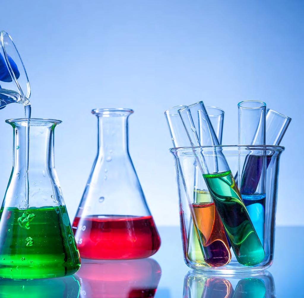 Sekcja 9 karty charakterystyki Właściwości fizyczne i chemiczne KLUCZOWE KWESTIE Sekcja 9 zawiera następujące informacje: podstawowe właściwości fizyczne i chemiczne substancji chemicznej lub