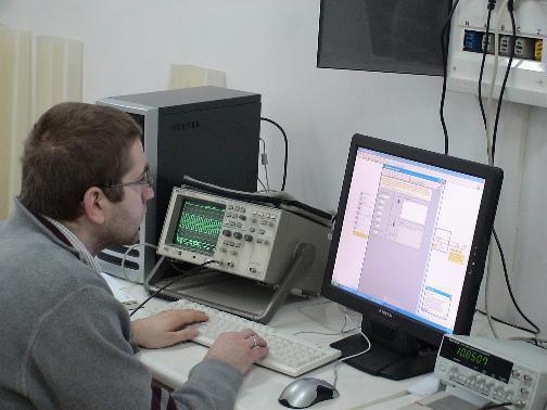zjawisk elektrycznych i elektromagnetycznych.