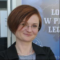 Prowadzi szkolenia i konsultacje z negocjacji handlowych i kryzysowych, mediacji pracowniczych, skutecznego przekonywania. Autorka kilkunastu publikacji naukowych i popularnonaukowych z tego zakresu.