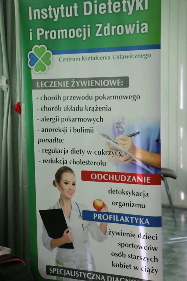 Spotkanie z dietetykiem W ramach akcji Szkoła sportowych talentów zostało zorganizowane spotkanie z dietetykiem, który wygłosił wykłady o zdrowym Ŝywieniu jak i udzielił indywidualnych porad na temat