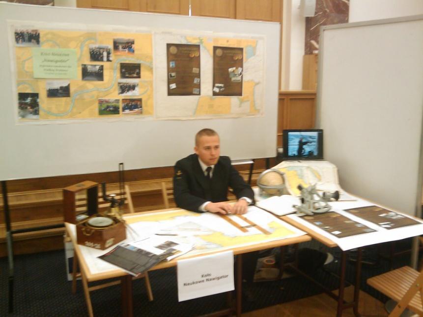 Udział w promocji Akademii Morskiej w Gdyni Członkowie KN Nawigator bardzo aktywnie uczestniczyli w promocji AM w Gdyni przy okazji wielu akcji organizowanych przez Uczelnię.