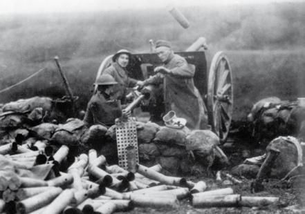 6. Koniec I wojny światowej Przypomnij kluczowe dla wojny wydarzenia z roku 1917. Wyjaśnij, na czym polegało ich przełomowe znaczenie.