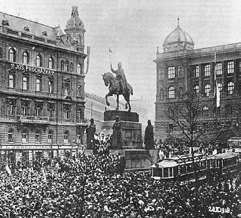 W 1918 roku nasiliły się w Niemczech strajki robotnicze organizowane przez socjalistów.