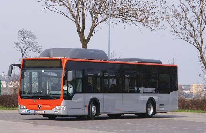 Rys. 2. Sprzedaż autobusów miejskich w latach 2001 2013 Mercedes-Benz Citaro CNG w barwach MPK Rzeszów Najpopularniejszy autobus miejski 2012 r.
