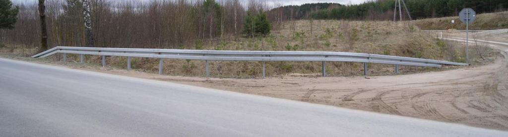 Uszkodzona bariera Naprawiona bariera Gmina Szudziałowo Naprawa poboczy przy drodze powiatowej nr 1269B w m.