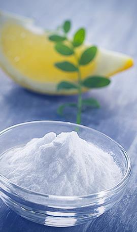 Na świecie istnieją dwie podstawowe metody produkcji sody: syntetyczna metoda Solvaya (soda kalcynowana) i naturalna - wydobywcza (trona).