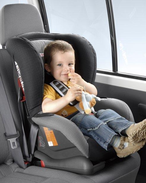 Toyota Hilux 2 1 3 Bezpieczeństwo na pierwszym miejscu Dla rodziców ochrona dzieci w czasie podróży jest najważniejsza.