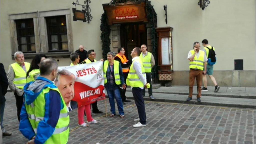 Przedmieście Pałac Prezydencki (przybycie: 20:50, rozwiązanie zgromadzenia: 21:07).