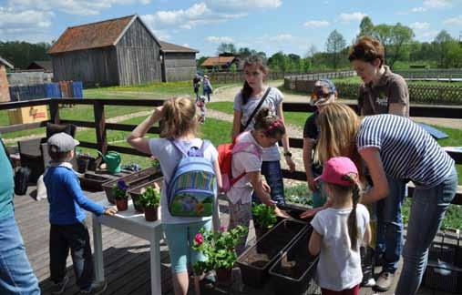 Warsztaty ogrodnicze dla dzieci Zapraszamy dzieci na warsztaty ogrodnicze w Rajskim Ogrodzie. Podczas warsztatów dzieci przygotują samodzielnie sadzonki kwiatów, warzyw i ziół.