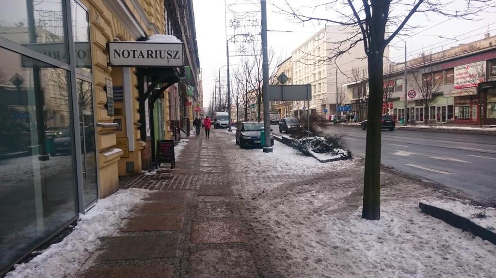 4. Problemu nie widać, kiedy miasto traktuje się jedynie jako sieć dróg, kiedy ulice, w tym ulica Krzywoustego, stają się tylko tranzytowe, a cele