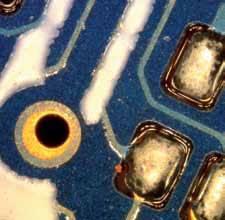 Kilka modeli posiada dużą odległość roboczą co umożliwia pracę pod mikroskopem. Funkcja migawkowa Micro-Touch pozwala na proste robienie zdjęć poprzez dotyk sensora na mikroskopie.