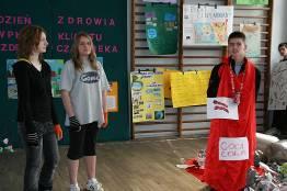 161 Powiat łódzki: W kwietniu 2009 roku w Szkole Podstawowej Nr 24 w Łodzi zorganizowano Międzyszkolny Konkurs Promujący Zdrowie - Bądź zdrów trzymaj formę.