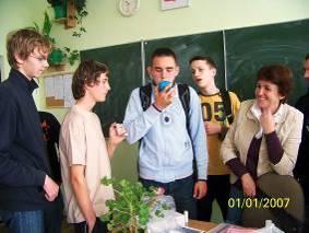 PSSE Radomsko W Publicznej Szkole Podstawowej w Zagórzu w ramach obchodów Światowego Dnia bez Papierosa przygotowano wystawę prac plastycznych, zorganizowano mini konkursy wiedzy dotyczące