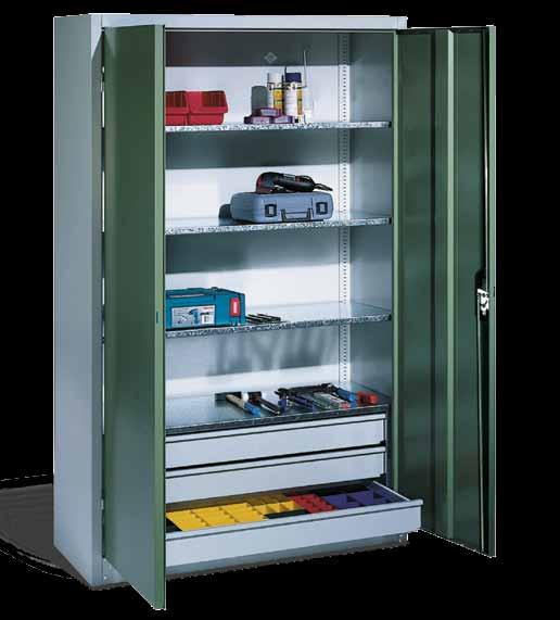 ryglowanie) Wzmocnienie drzwi zwiększające ich stabilność Wysoka elastyczność aranżacji wnętrza szafy poprzez przestawne półki w odstępach co 15 mm Nośność każdej półki ocynkowanej 70 kg Kąt otwarcia