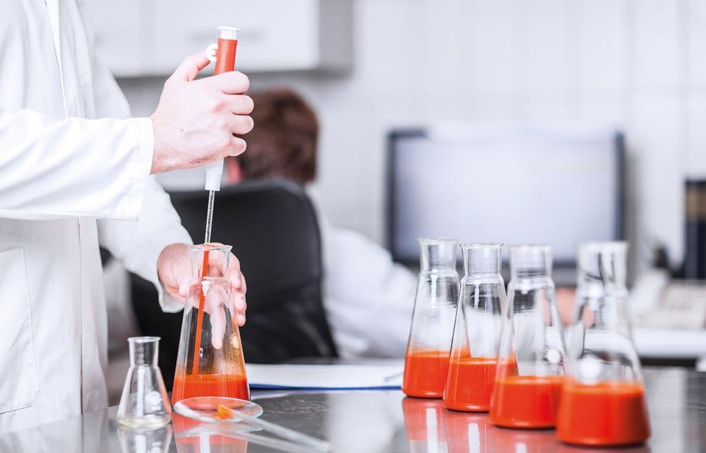Kontrolujemy produkcję na każdym jej etapie, zwracając szczególną uwagę na jakość używanych przez nas surowców.