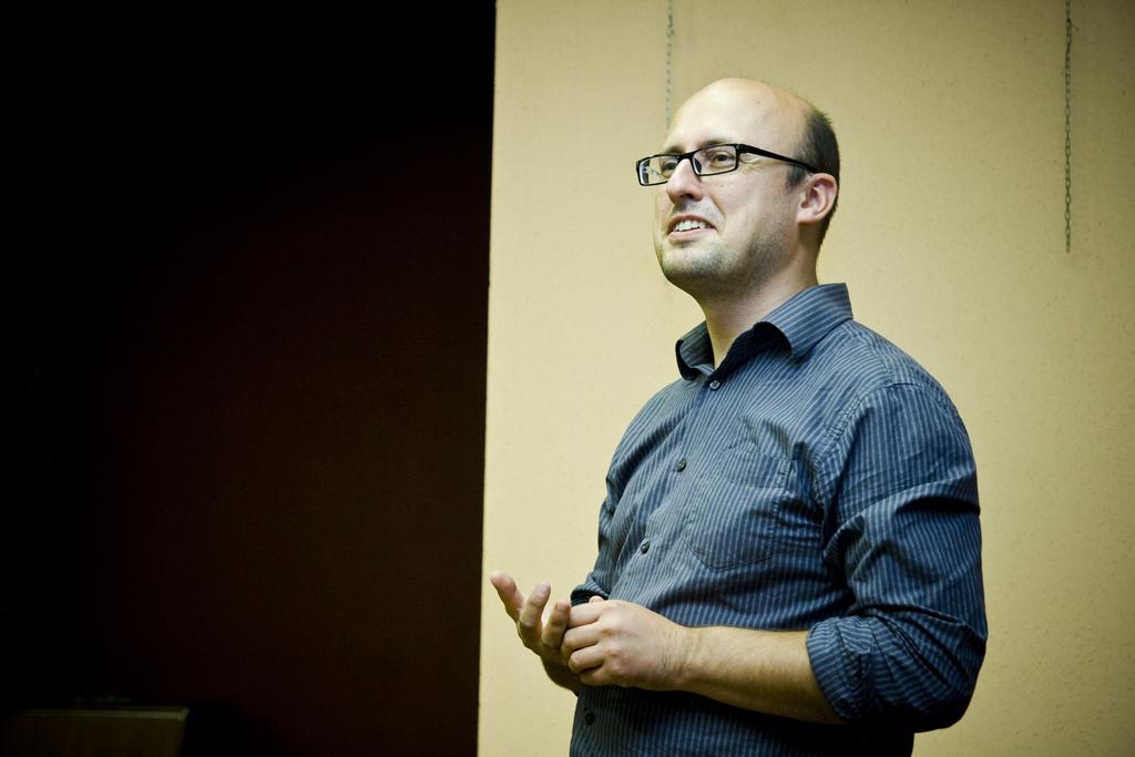 MACIEJ WIELOBÓB Nauczyciel jogi i medytacji, autor 4 książek. Przekazuje głębię tradycyjnych ścieżek w sposób zrozumiały i użyteczny dla współczesnego człowieka.