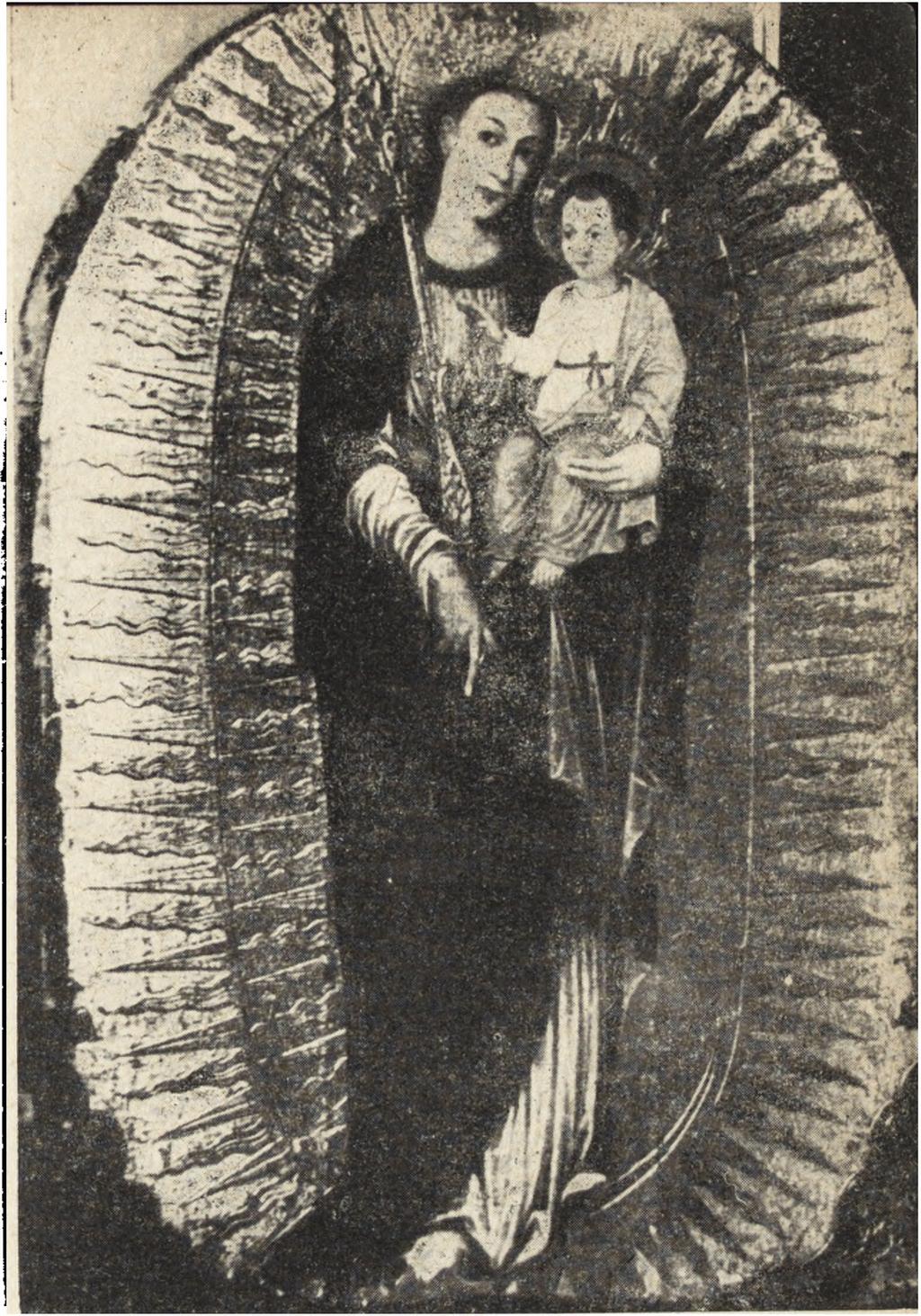 1952 odtw orzyła budynek w pierw otnej zew nętrznej jego postaci; w nętrze natom iast otrzym ało reprezentacyjną klatkę schodow ą i obszerną salę zebrań na parterze.