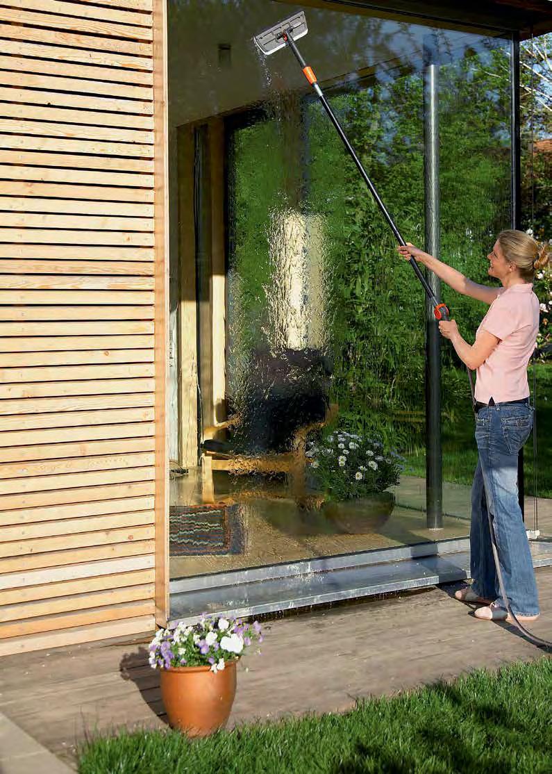 GARDENA Cleansystem System do czyszczenia na mokro. Original GARDENA Cleansystem to rozwiązanie do perfekcyjnego wykonania wszelkich prac porządkowych, na mokro, w domu i w ogrodzie.