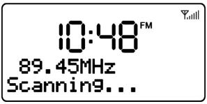 Informácie o aktuálne prehrávanej stanici Počas prehrávania určitej stanice sa na obrazovke zobrazuje jej názov a informácie DLS (Dynamic Label Segment) vysielané touto stanicou, ako sú názov