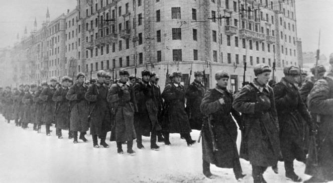 Bitwa o Moskwę Bitwa o Moskwę trwała od września 1941 do stycznia 1942 roku.