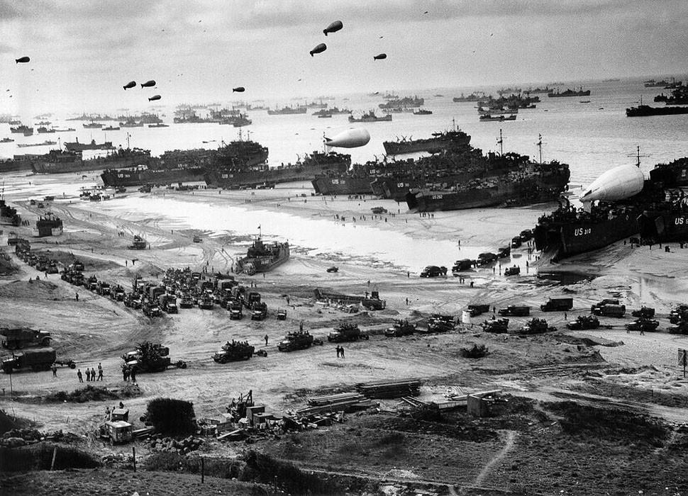 Lądowanie w Normandii Lądowanie wojsk alianckich w Normandii było długo i rzetelnie planowaną akcją militarną, największą tego typu w II wojny światowej, zarówno pod względem skali przygotowań ja i