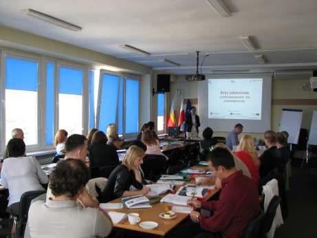 WYDARZENIA O BONACH SZKOLENIOWYCH NA SEMINARIUM MOJA FIRMA W EUROPIE 4 września 2014 w Wojewódzkim Urzędzie Pracy w Krakowie odbyło się seminarium