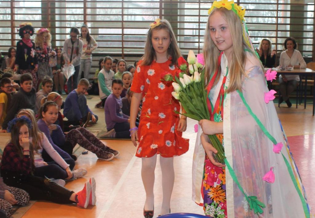 bawili. 8 marca tradycyjnie w szkole odbył się uroczysty apel z okazji Dnia Kobiet.