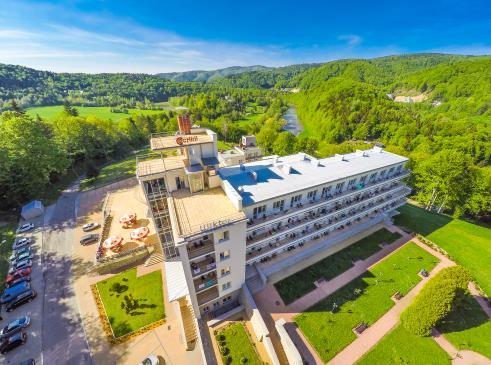 Ponadto przez cały rok organizujemy pobyty: usprawniająco rekreacyjne Uprawnieni jesteśmy do przyjmowania osób: z chorobami układu