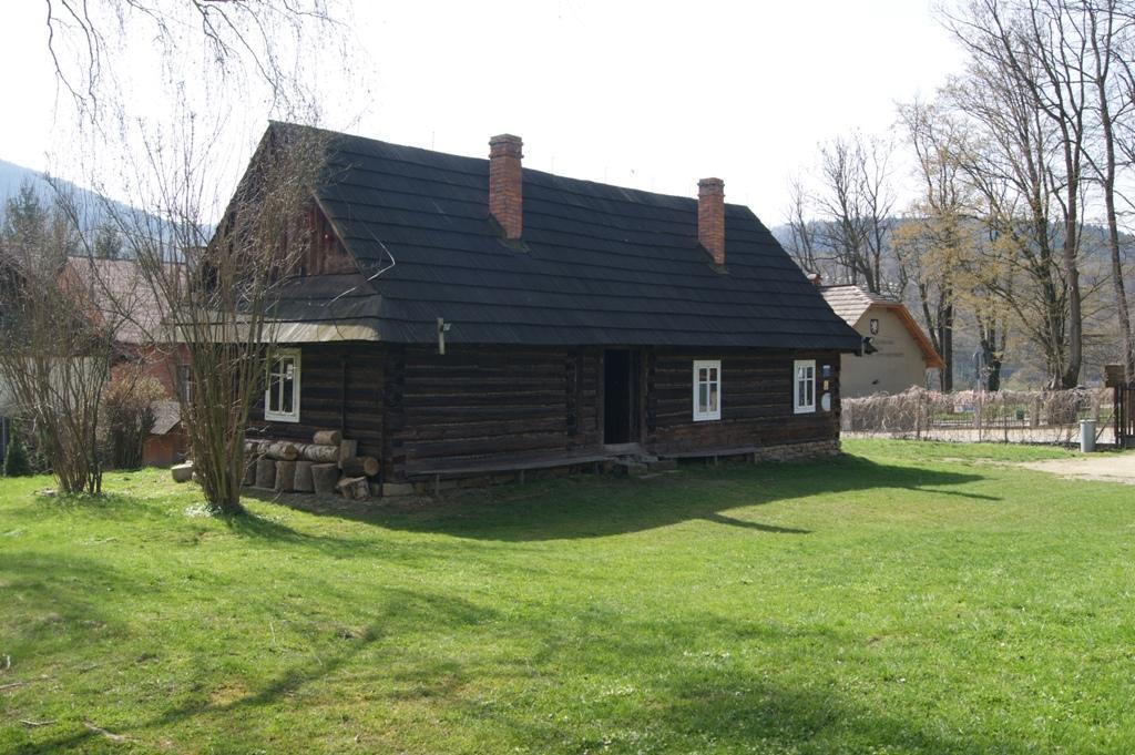 Impregnacja: 231,50 m 2 pow. drewnianej. Przedmiar robót a.