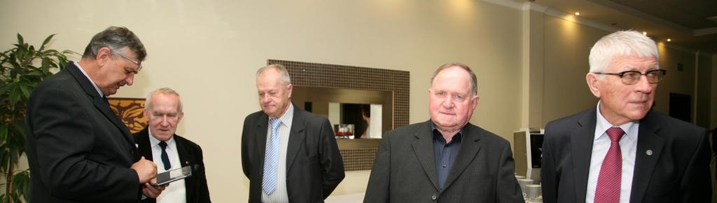 Cieszyńskiego Wojewódzkiego Inspektora Nadzoru Geodezyjnego; w dniach od 6 do 9 października sześciu geodetów reprezentowało oddział na XX Międzynarodowych Dniach Geodezji Polsko-Czesko-Słowackich w