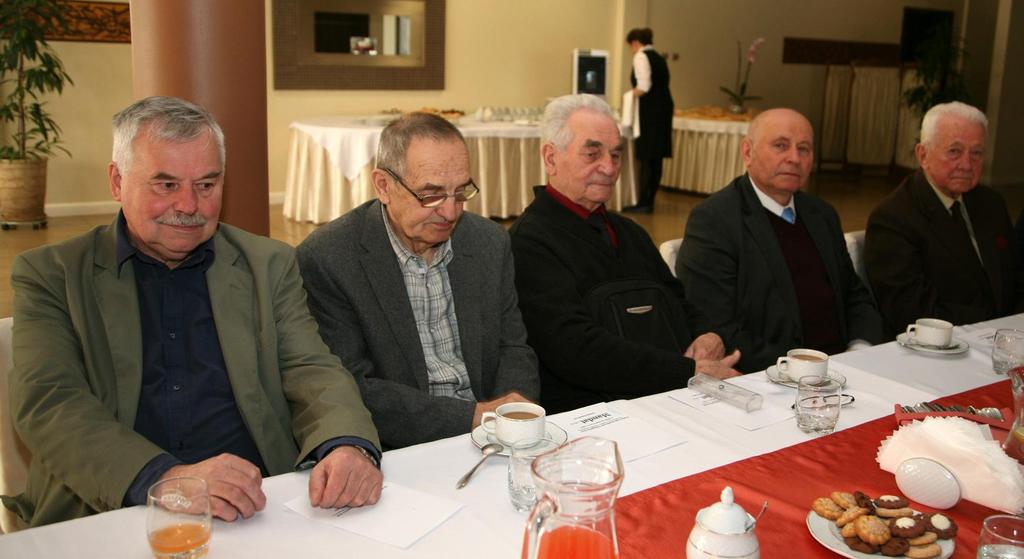 Budowlanych) w Bydgoszczy Olimpiada Wiedzy Geodezyjnej i Kartograficznej, dla 130 uczniów i nauczycieli zawodu z Polski; w dniu 25 kwietnia, na stadionie Gwiazda, miał miejsce Drugi Turniej Piłki