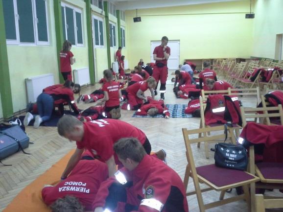 Organizacja zajęć z przysposobienia wojskowego: wyjazdy do różnych Jednostek Wojskowych (między innymi 10 Brygada Kawalerii Pancernej w Świętoszowie, 23 Śląskiego Pułku Artylerii w Bolesławcu),