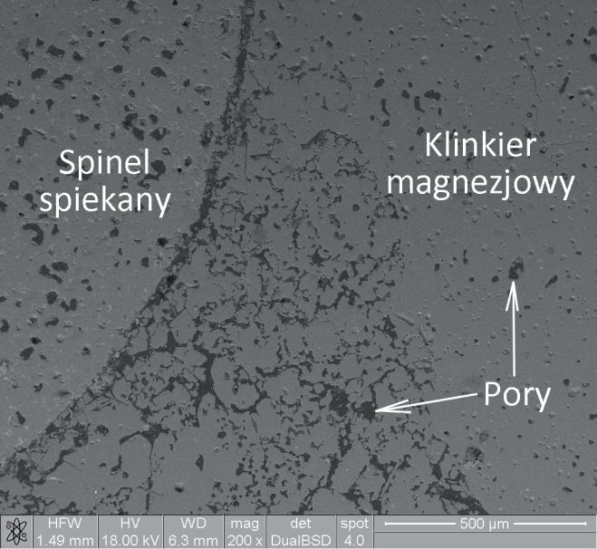 J. SZCZERBA, D. MADEJ Rys. 4. Mikrostruktura w obrazie SEM wyrobu MgO-MgAl 2 O 4. Fig. 4. SEM image of the MgO-MgAl 2 O 4 material microstructure. Rys. 5.