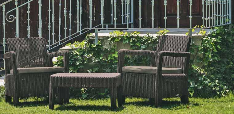 plastikowe - 449, zł 4, zł sofa i stół - 449, zł 4, zł 779 8 POMYŚL O WYGODZIE W OGRODZIE Zestaw mebli