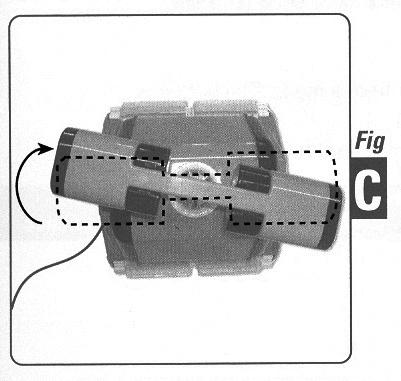 4. UCHWYT Odkurzacz jest wyposażony w przestawny uchwyt / rączkę, który mocowany jest w zagłębieniach po obu stronach obudowy odkurzacza.