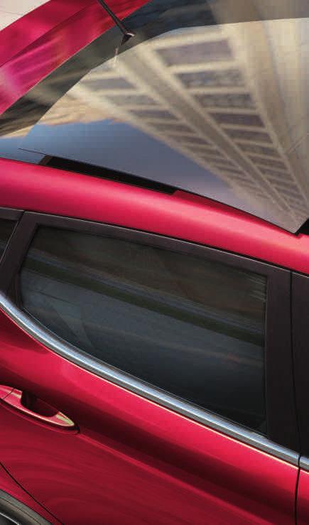 Otwórz się na świat. Otwierany dach panoramiczny Ciesz się pięknymi widokami z wnętrza swojego nowego Forda Fiesta.