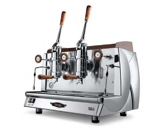 WEGA Grupa z ulepszonym systemem wydajności termicznej Stylowe, drewnopodobne wykończenie rączek do filtrów Pokrętła do sterowania dyszami pary w stylu retro Ogrzewanie gazowe w standardzie Stylowy i