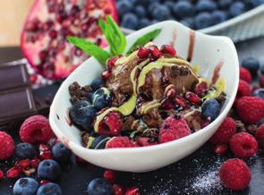 Więcej przepisów na stronie DrJacobs.pl oraz w książce kucharskiej Simply Eat. Flavo-Błonnik Flavochino 3 łyżeczki Flavochino zmieszać z 200 ml zimnego napoju owsianego (najlepiej spieniaczem).
